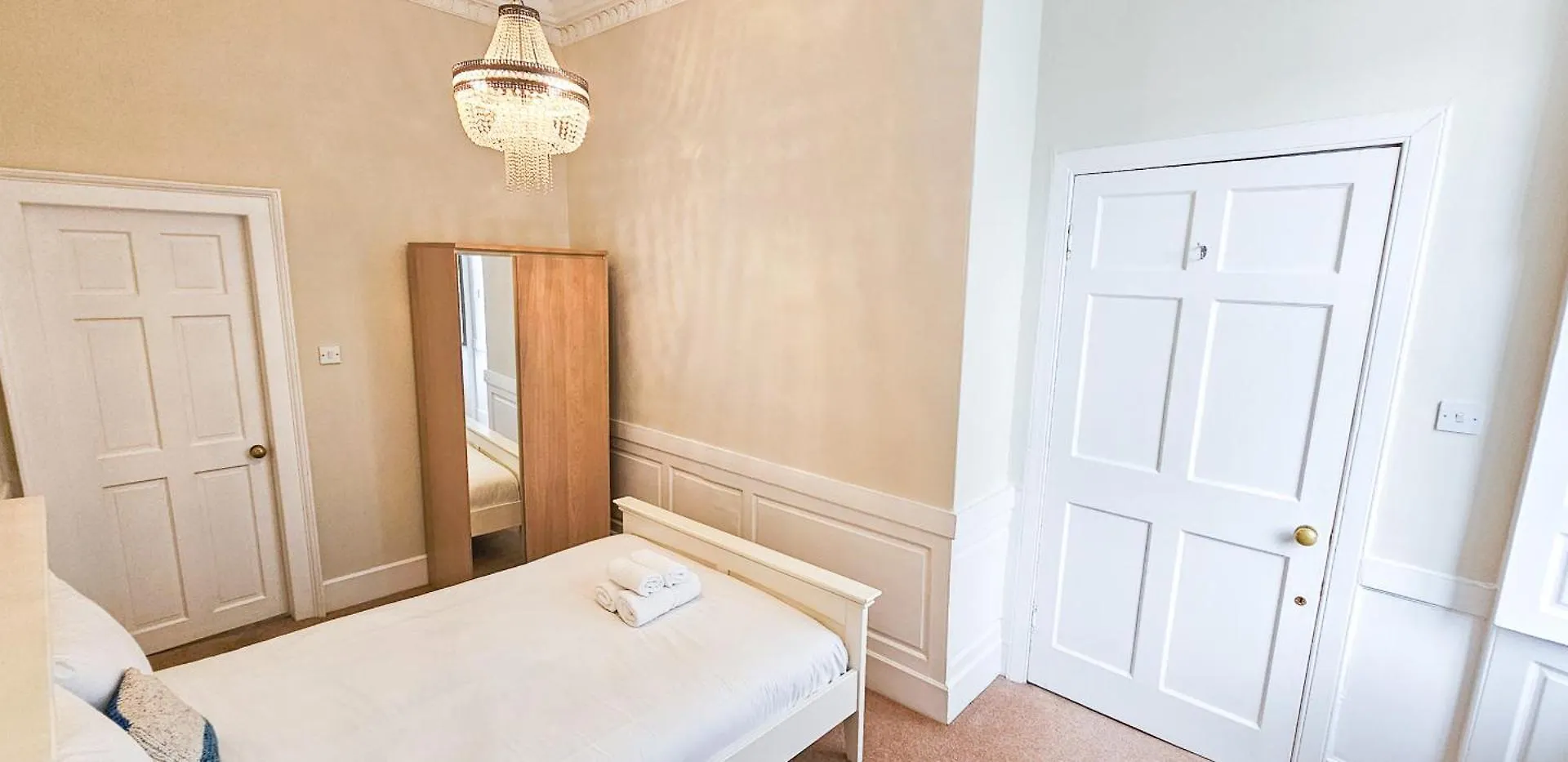 Russel House - 4 Bedroom - The Royal Mile Edinburgh