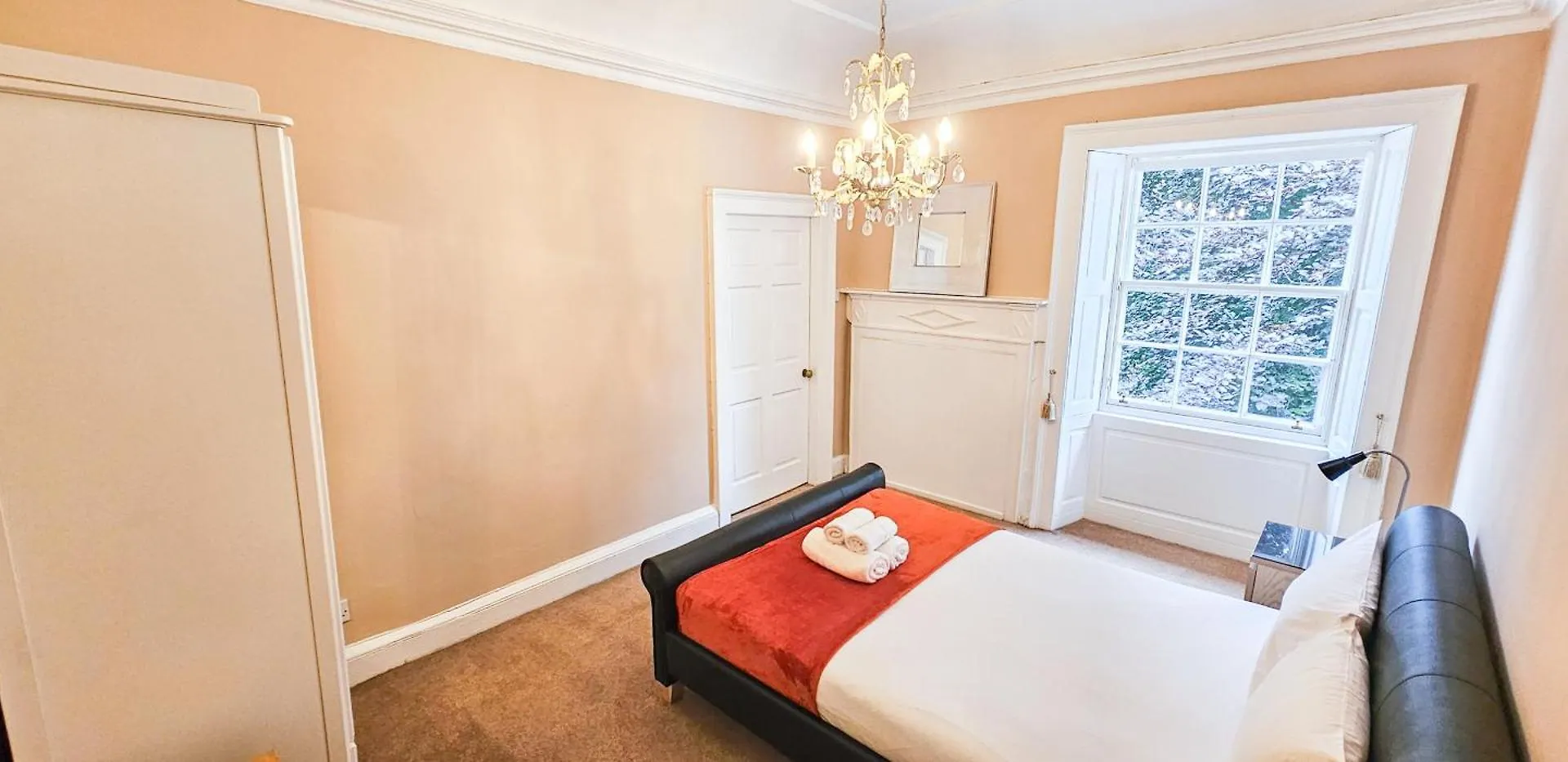 Russel House - 4 Bedroom - The Royal Mile Edinburgh 0*,  United Kingdom
